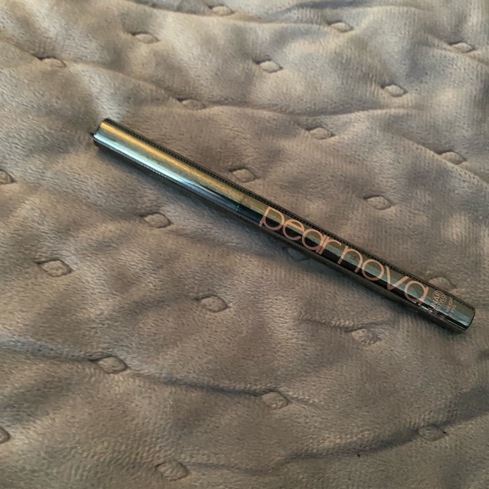 Pear nova lip liner- asteroid​​​